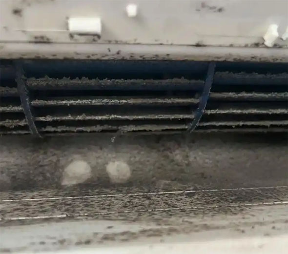 酒泉空调吹的风有股烧焦味是怎么回事